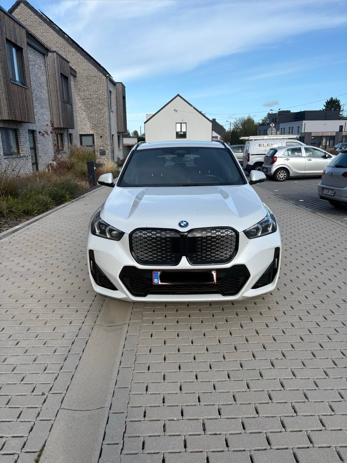 BMW IX1 eDrive20 M Sport, Autos, Achat, Alcantara, Noir, 5 portes