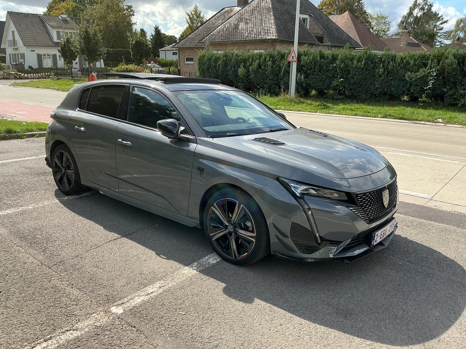 Peugeot 308 GT Essence+électrique, Autos, Argent ou Gris, Achat, Noir, Automatique