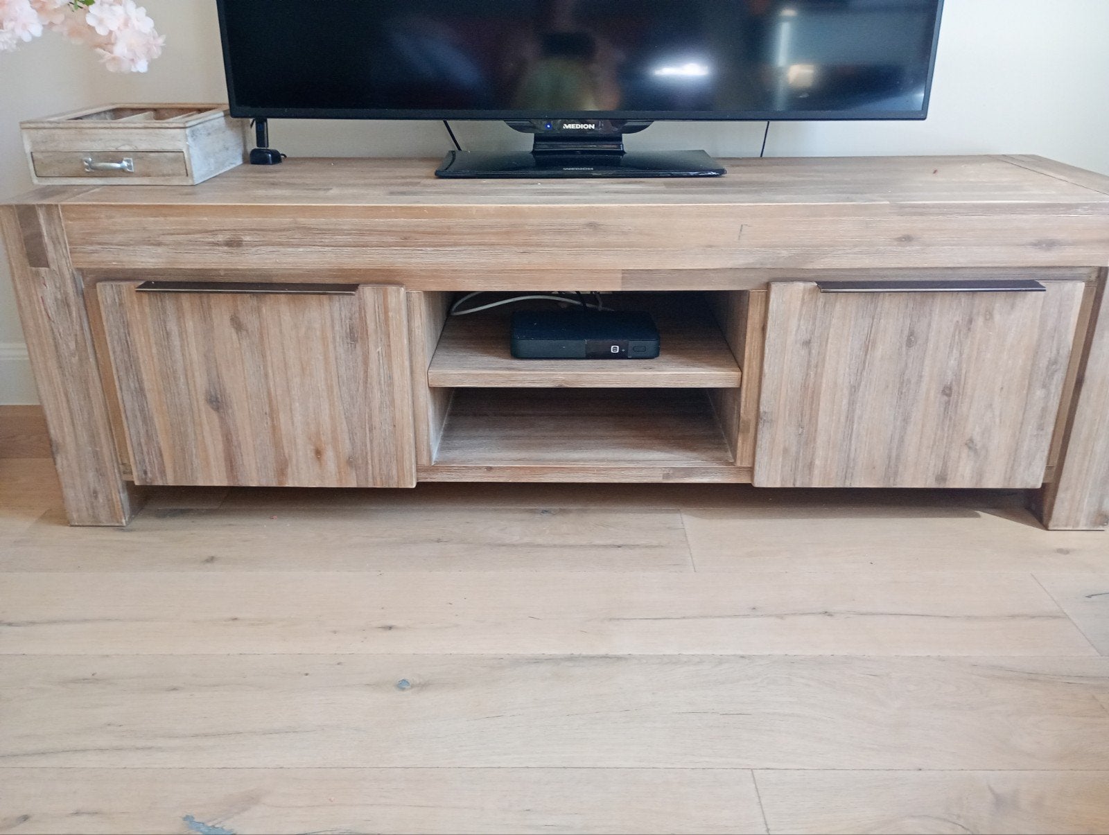 Super mooie tv kast!, Ophalen