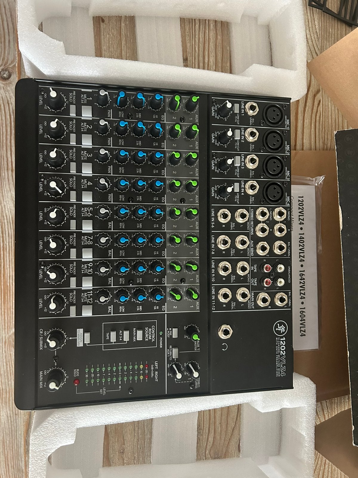 Table de mixage 1202 VLZ4 - 12 chanels, Enlèvement ou Envoi, Comme neuf