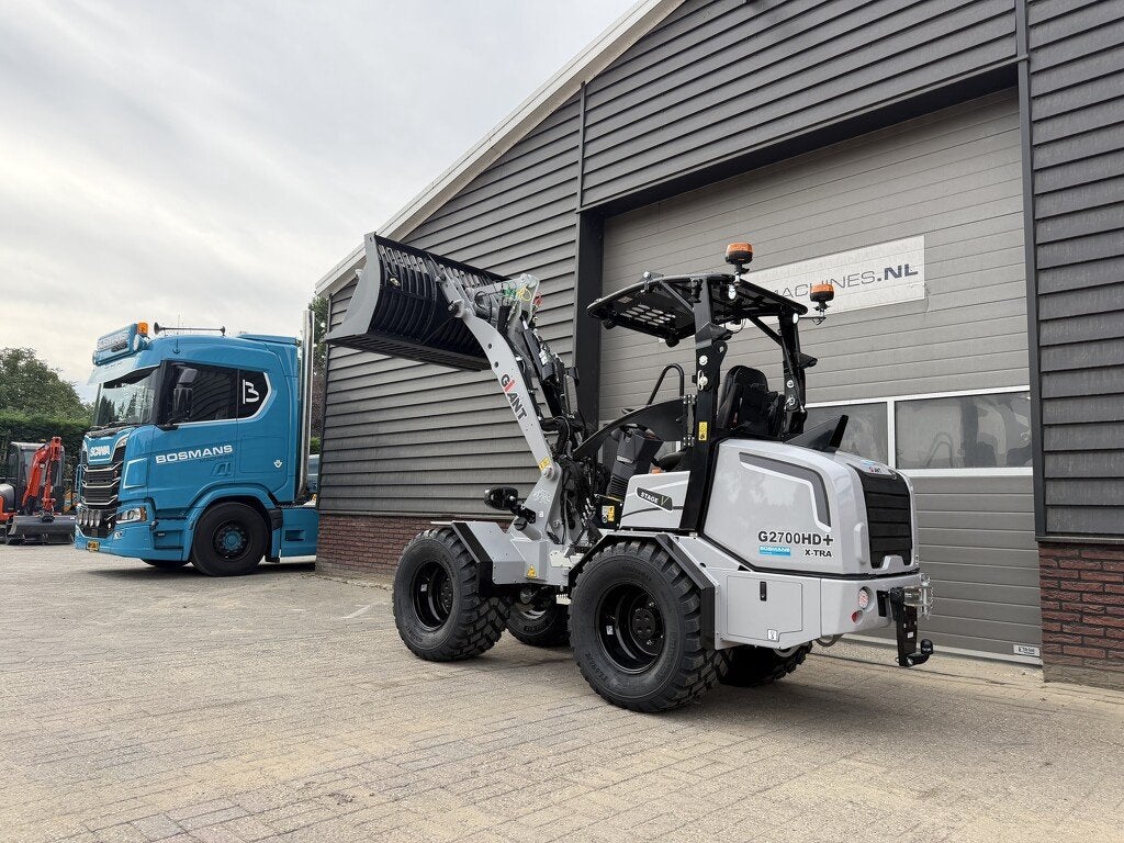 Giant G2700 X-TRA HD+ shovel / kniklader NIEUW signaalgrijs, Tobroco, Info@tobroco.nl, Sprendlingenstraat 57
5061 KM  Oisterwijk
