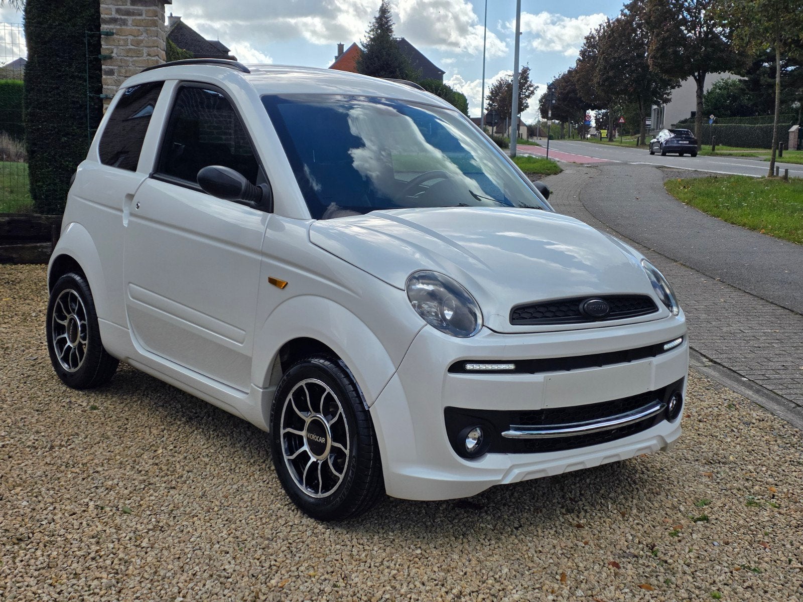 Aixam microcar MGO DCI Stille motor! parel wit* topstaat!, Autos, https://public.car-pass.be/microcar, Achat, Entreprise, Entretenue par le concessionnaire