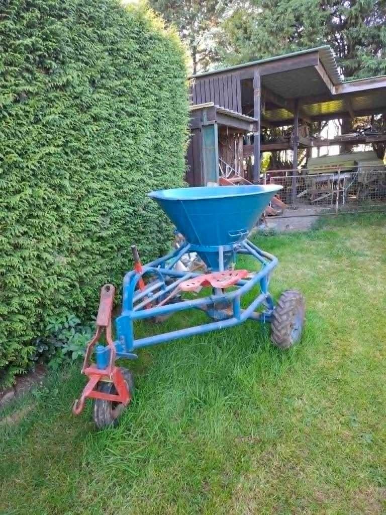 Semoir  pour cheval de trait, Enlèvement, Autre, Semer, Planter ou Lever