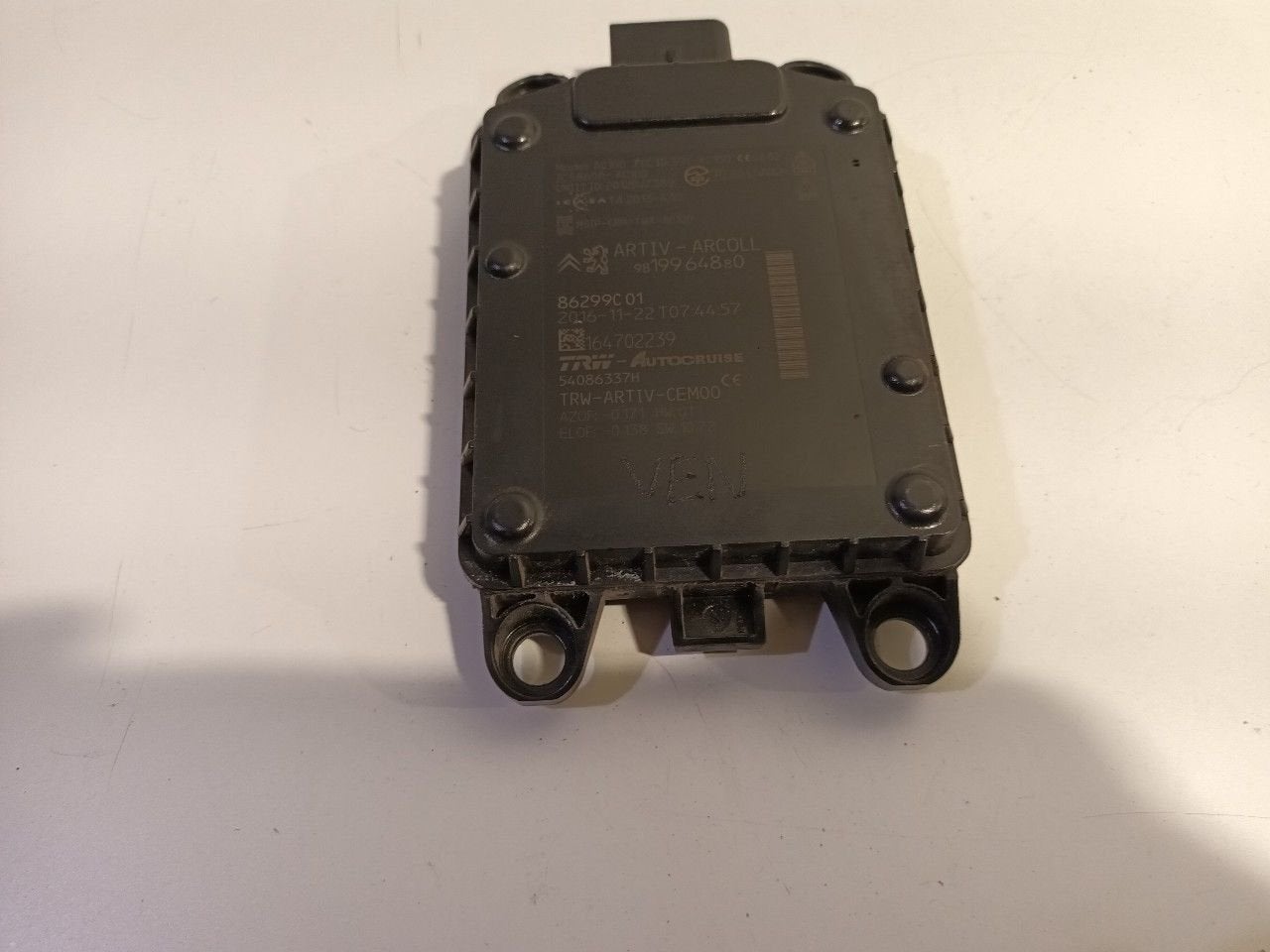 Adaptive cruise control sensor Peugeot 308, Onderdelen@venauto.nl, Van der Ven Autorecycling B.V., Ettenseweg 76, 4706 PB Roosendaal, The Netherlands