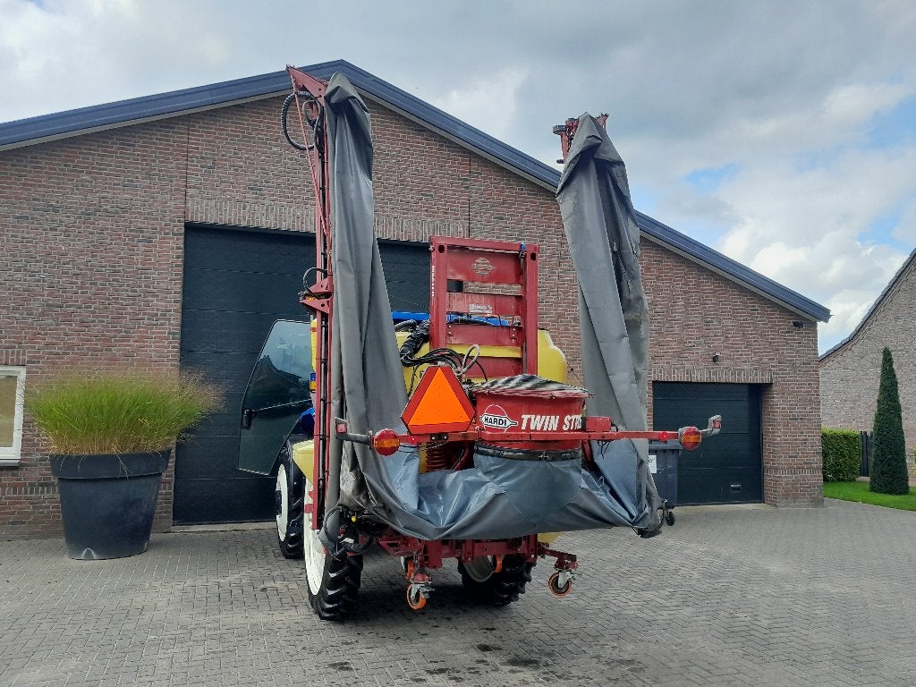 Veldspuit met Luchtondersteuning, Enlèvement, Utilisé