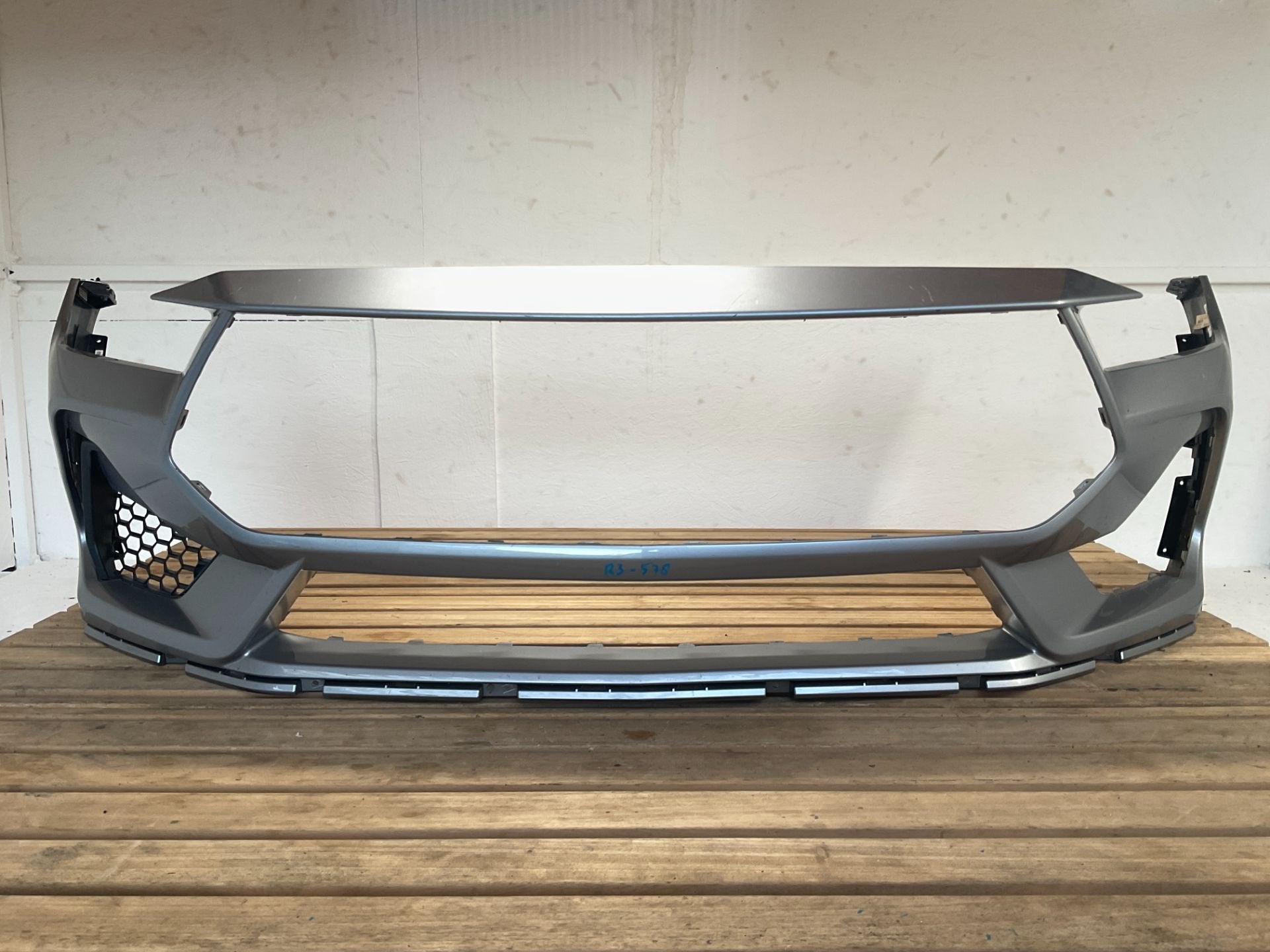 Pare-chocs avant Ford Mustang GT PR3B17C831BCW R3-578-RM, Pare-chocs, Info@ford.com, Ford Motor Company, American Road 1
48126  Dearborn