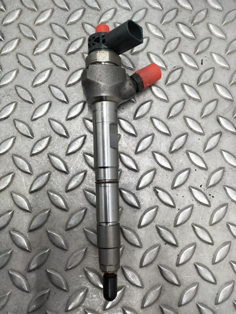VOLKSWAGEN GOLF BRANDSTOF INJECTOR / VERSTUIVER 04L130277AE, Auto-onderdelen, Brandstofsystemen, Gebruikt, ARN erkend, Stiba lid