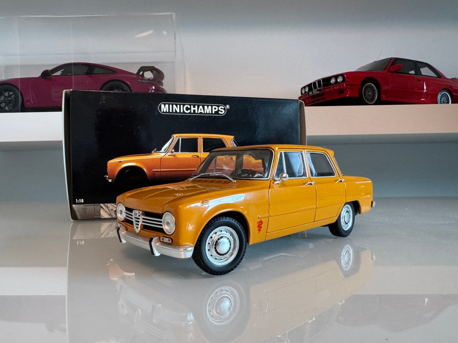 Minichamps Alfa Romeo Giulia 1:18, Enlèvement ou Envoi, Comme neuf, MiniChamps