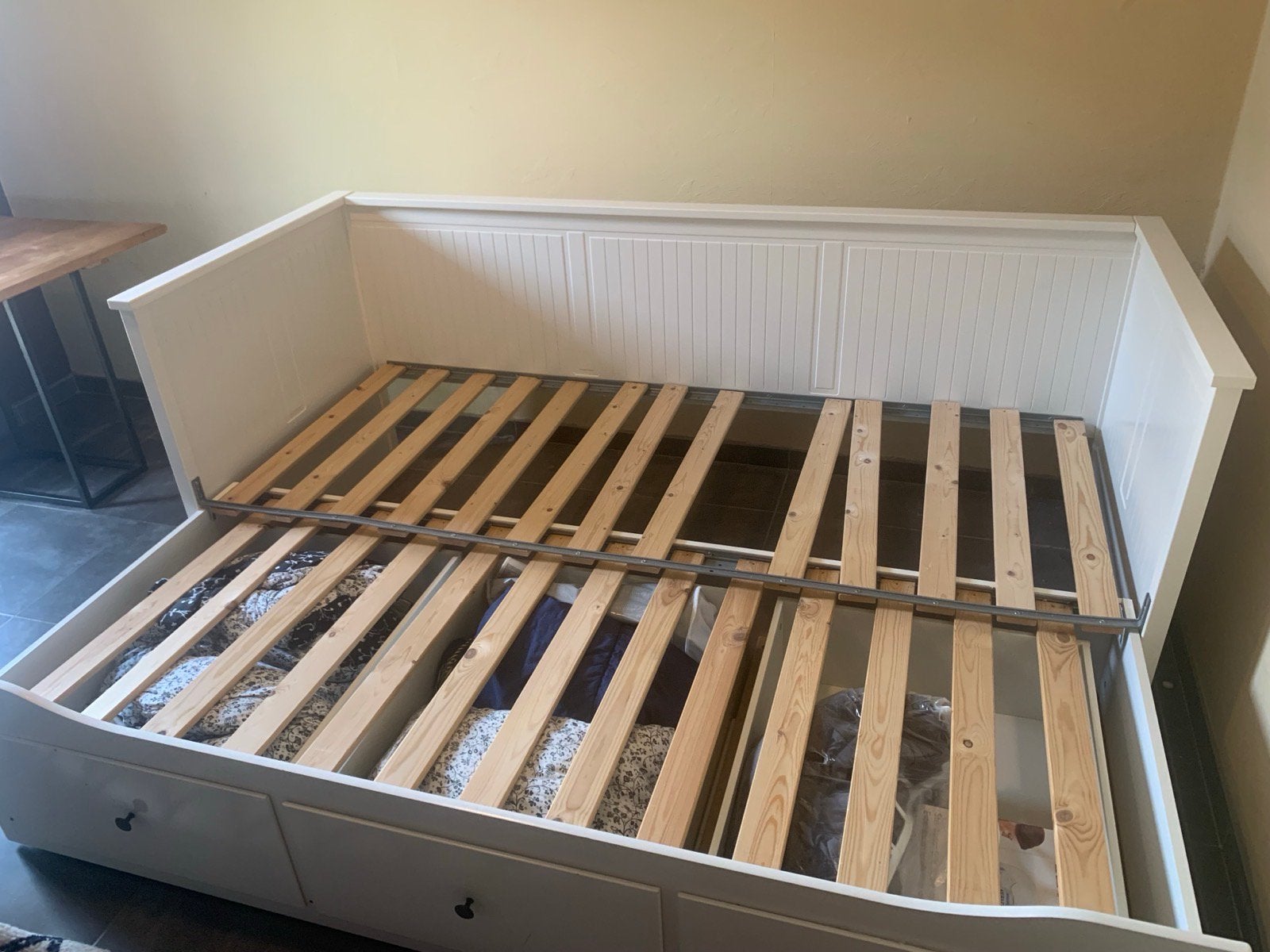Ikea hemnes bedbank met 3 lades, Huis en Inrichting, Slaapkamer | Bedden, Ophalen, Gebruikt