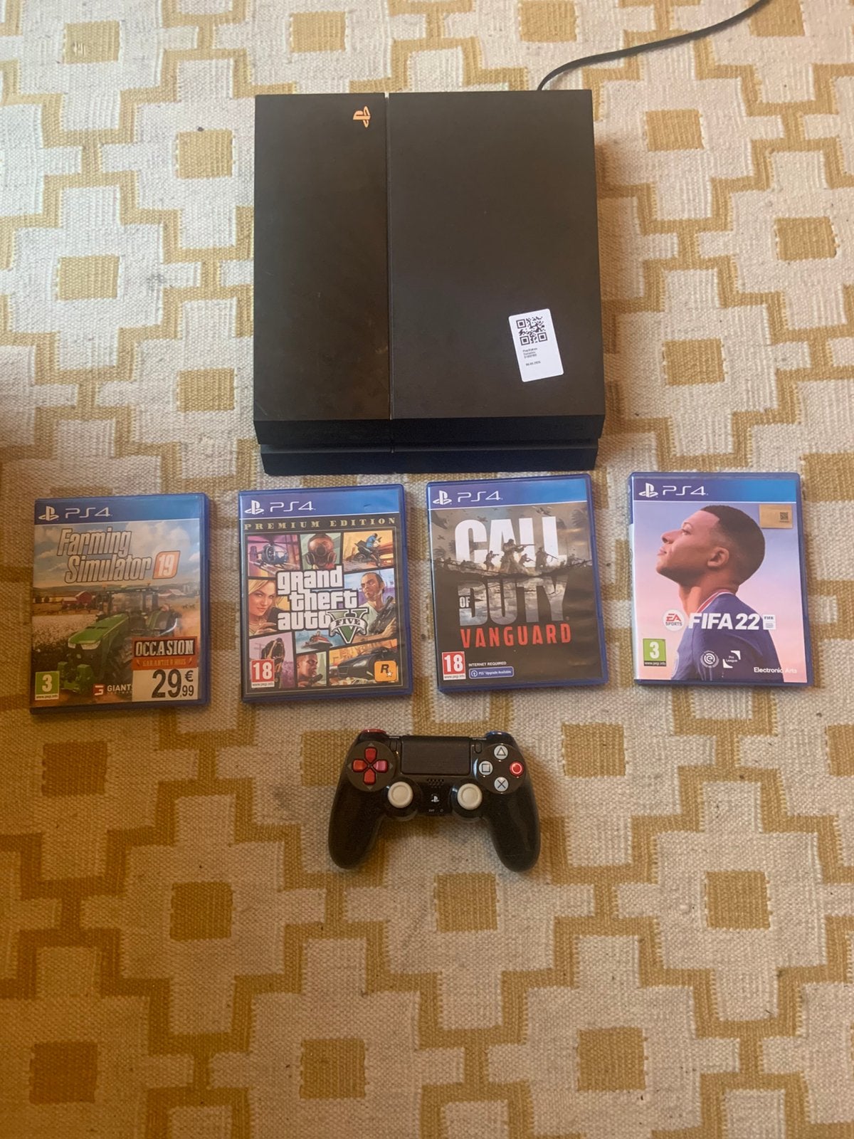PlayStation 4 Original + Controller + Oplader + 4 Games, Games en Spelcomputers, Ophalen of Verzenden, Zo goed als nieuw, Met 1 controller