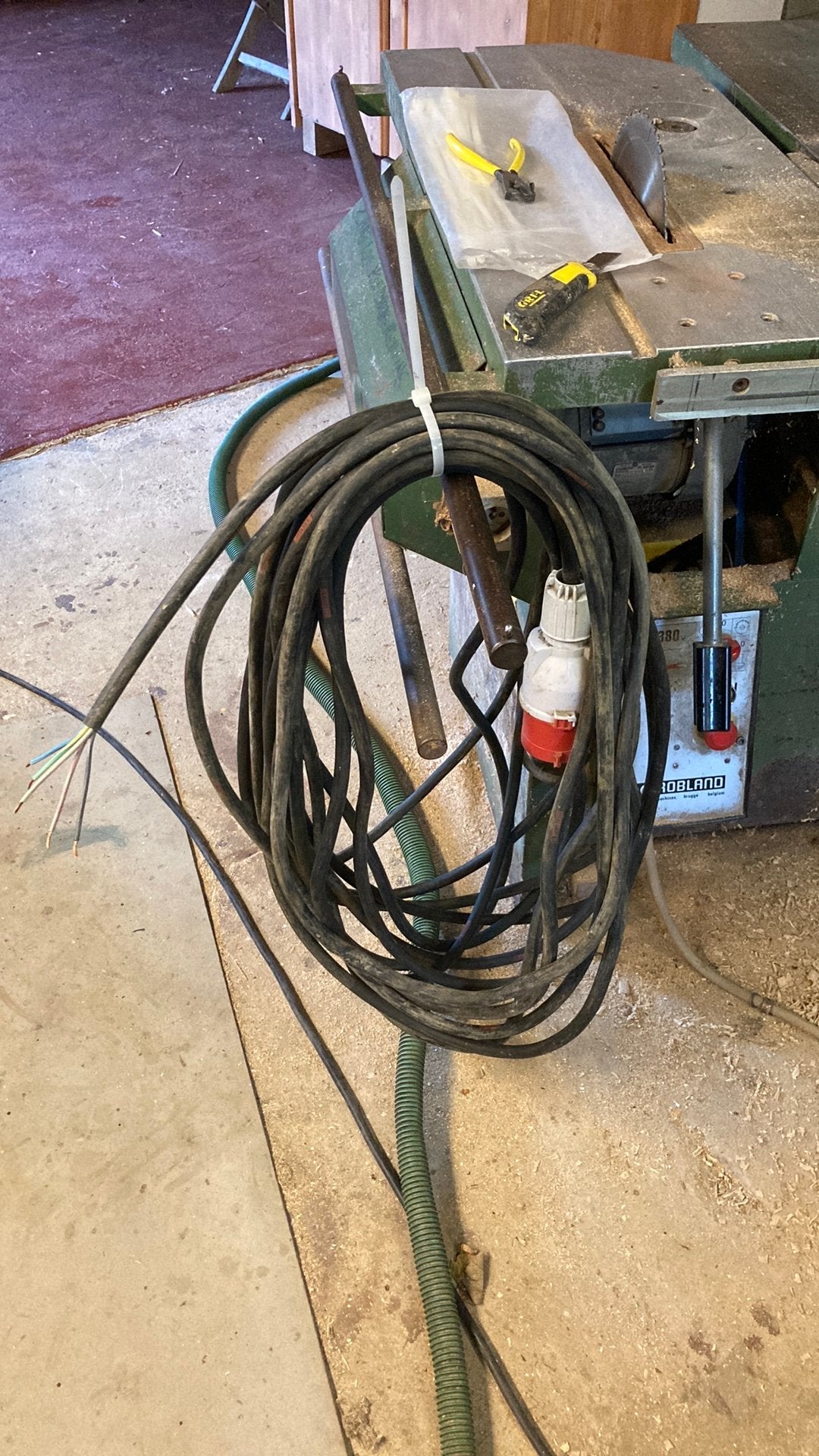 Stroom kabel 24 lm : 320 V 5 x 2,5 mm., Doe-het-zelf en Bouw, Ophalen, Gebruikt