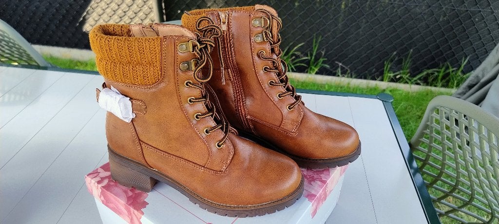 Bottines en cuir artificiel cognac 37 *NOUVEAU*, Enlèvement ou Envoi, Chaussures, Fille, Neuf