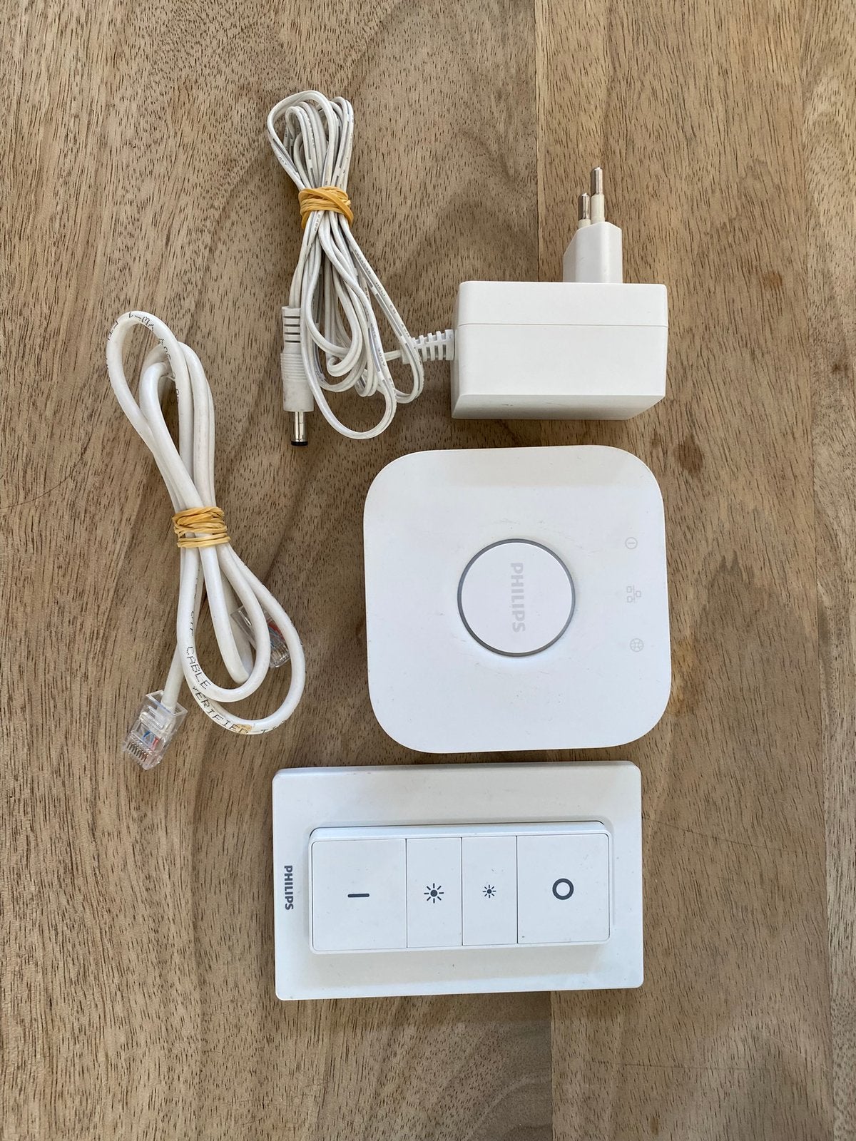 Philips Hue Bridge/Hub + draadloze dimmer switch, Ophalen, Zo goed als nieuw