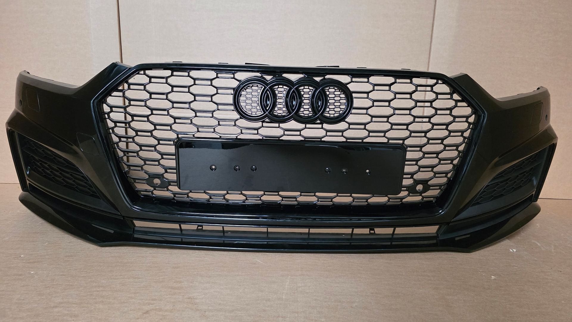Voorbumper Audi A5 B9 8W S-line S5 6xPDC KLS 2016-2019 8W6, Auto-onderdelen, Gebruikt, -, Voor, Ophalen of Verzenden