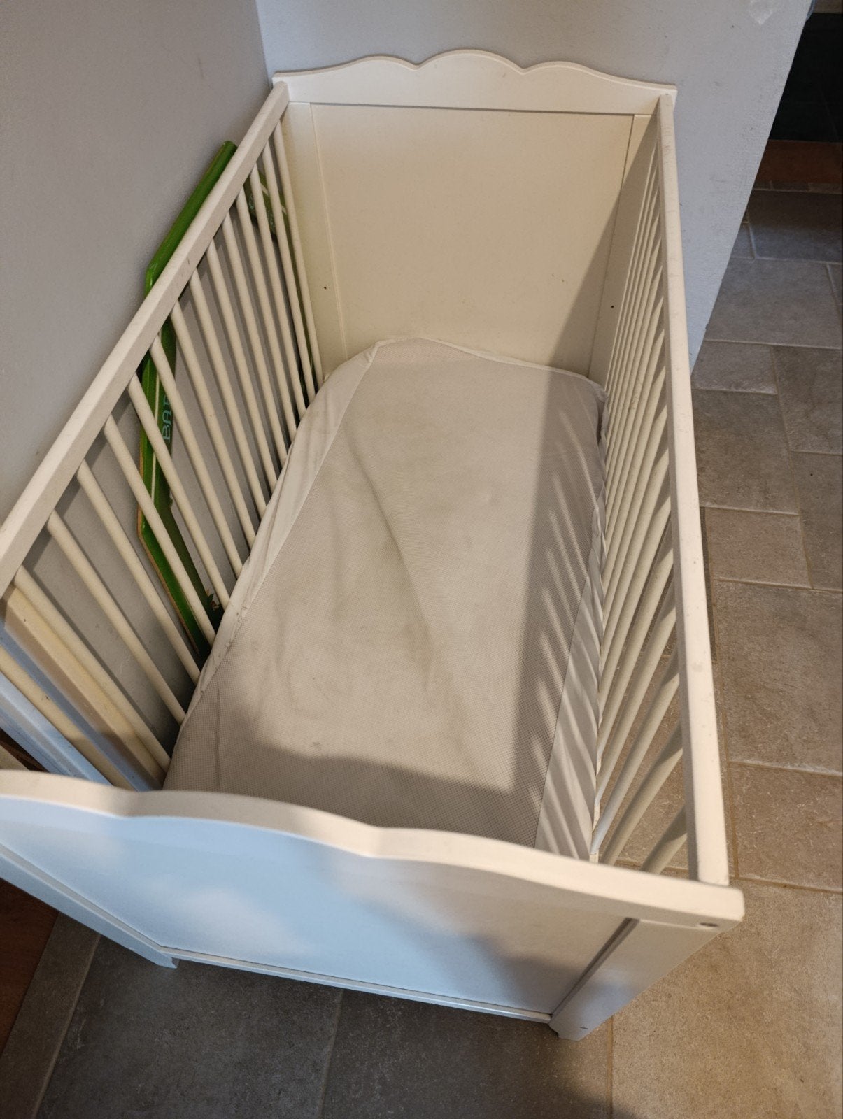 Babybed met matras en lakens, Ophalen