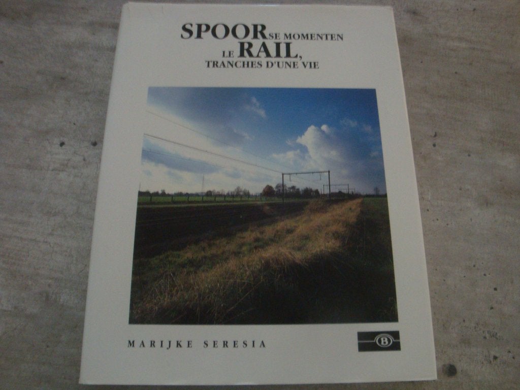 SPOORSE MOMENTEN, Livres, Enlèvement ou Envoi, Utilisé