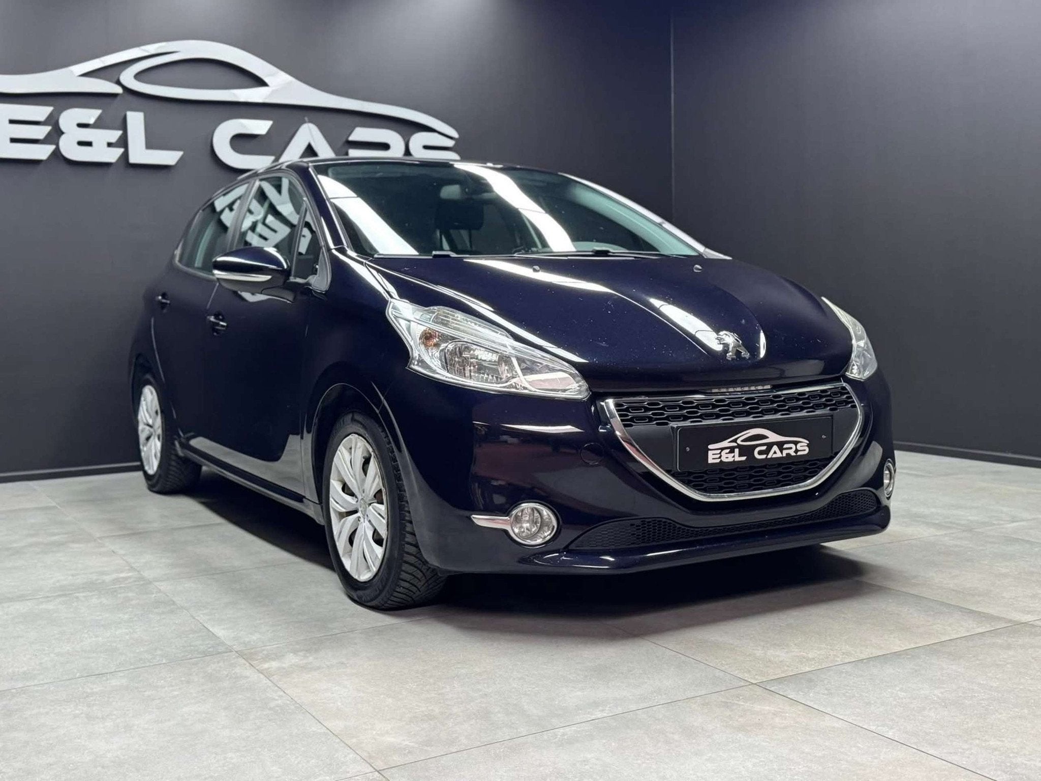 Peugeot 208 Réservé (automatique), Autos, Achat, 50 kW, Entreprise, Noir