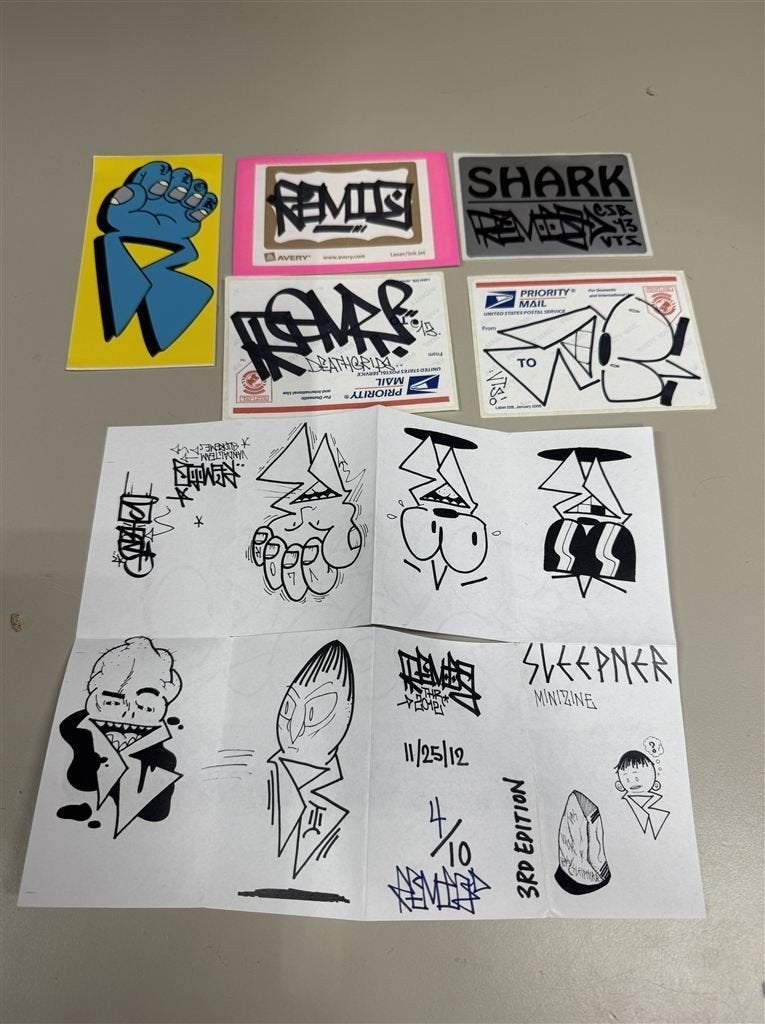 Original Remio VTS Sleepner Zine & Stickers Hand Drawn Graff, Antiquités & Art, Art | Dessins & Photographie, Enlèvement ou Envoi
