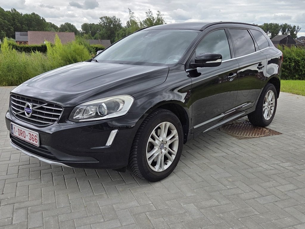 Volvo XC60 2.0 D3 Momentum (2015) | 1e Eigenaar |, Autos, Volvo, Achat, Noir, 5 portes, 6 cylindres
