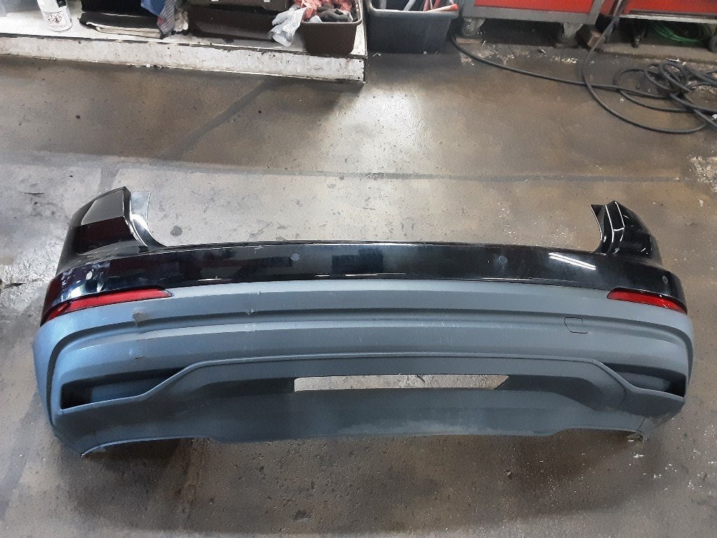 PARE-CHOCS ARRIÈRE Audi Q3 (F3B) (83A807511), Auto-Union-Straße  1,
85057  Ingolstadt, DE, Arrière, Pare-chocs, Info@audi.de