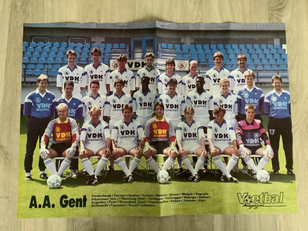 Poster AA Gent 1990, Verzamelen, Sportartikelen en Voetbal, Ophalen of Verzenden, Zo goed als nieuw, Poster, Plaatje of Sticker