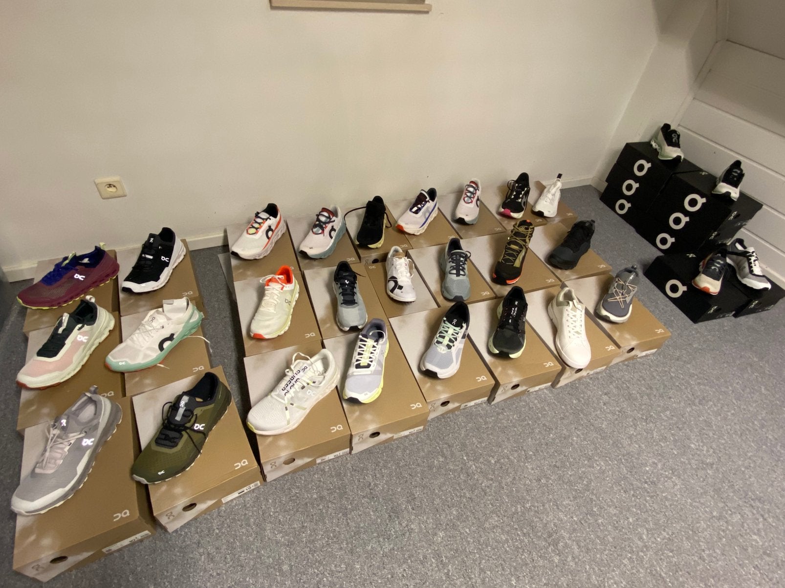 Splinternieuwe ON Cloud Running shoes, Kleding | Heren, Overige kleuren, Sportschoenen, Nieuw, Ophalen of Verzenden