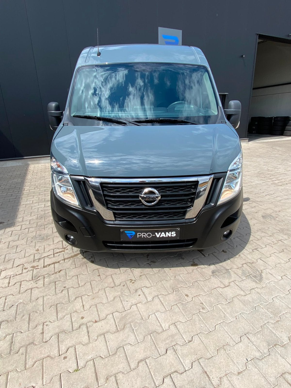Nissan Interstar L3H2 Auto|Cam|Navi|Cruise|Airco|Inricht|BTW, Autos, Argent ou Gris, Achat, Entreprise, 3 places