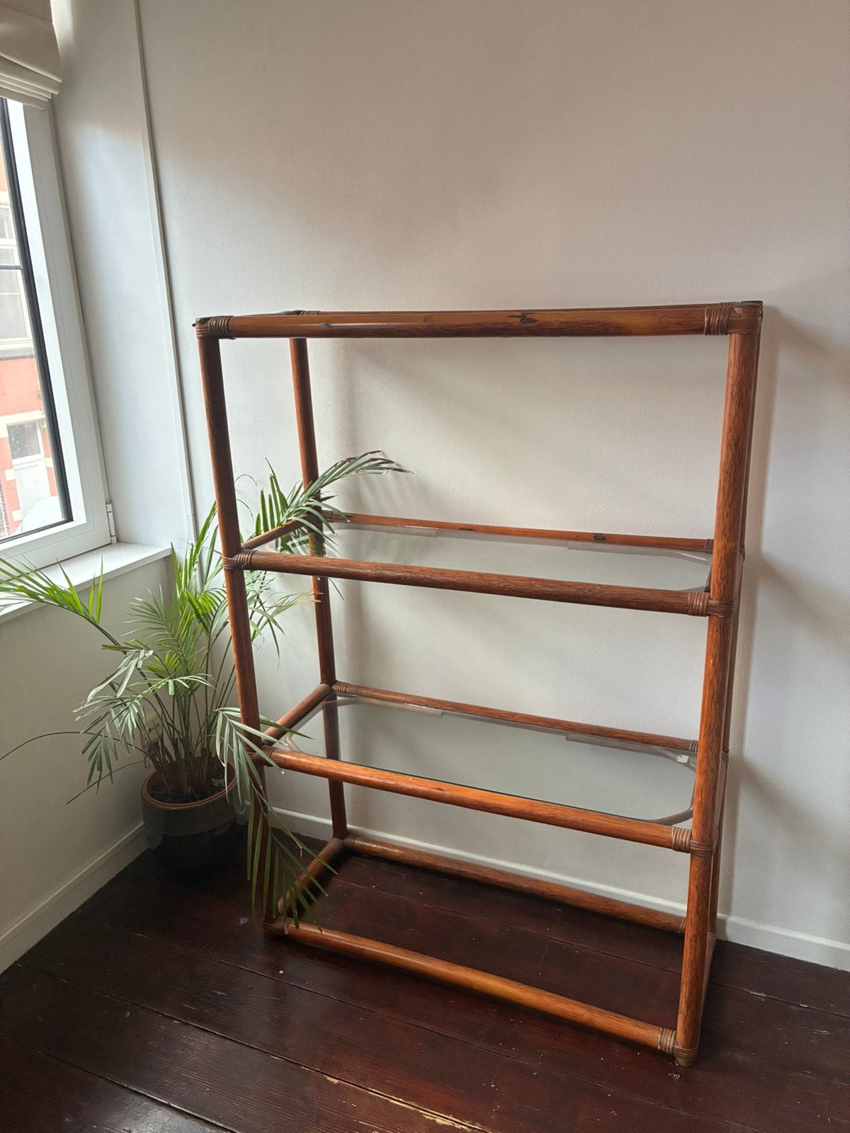 Rotan rek met glazen leggers, Huis en Inrichting, Ophalen, Gebruikt