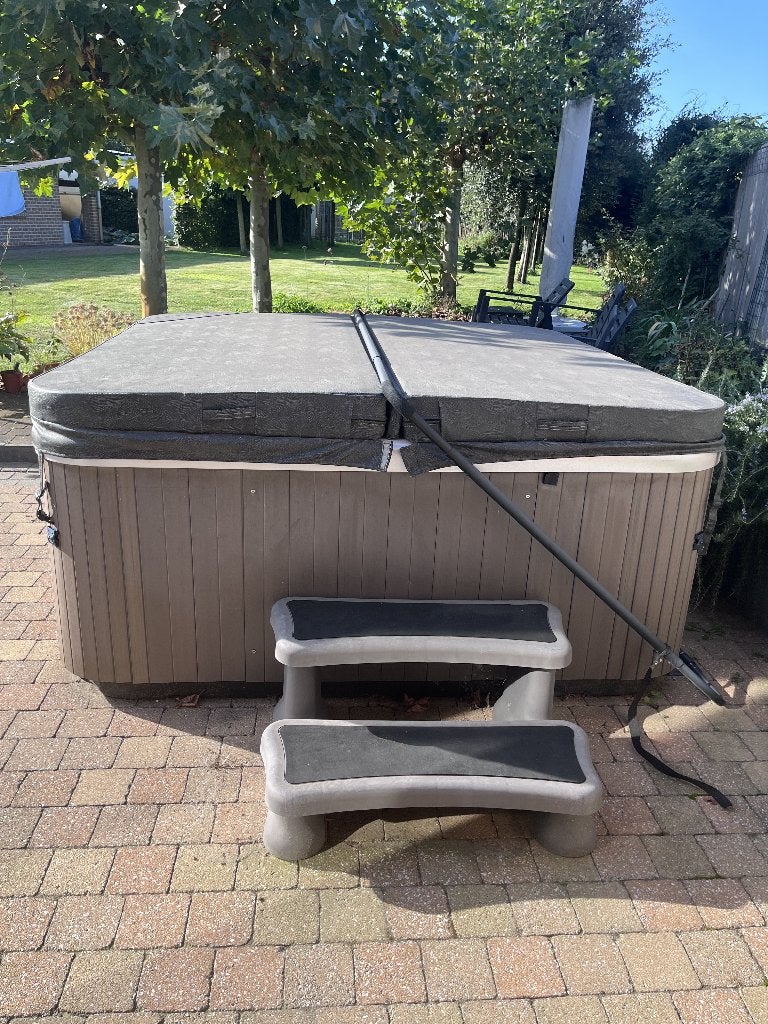 Jacuzzi, Tuin en Terras, Ophalen, Gebruikt, Afdekzeil, Vast
