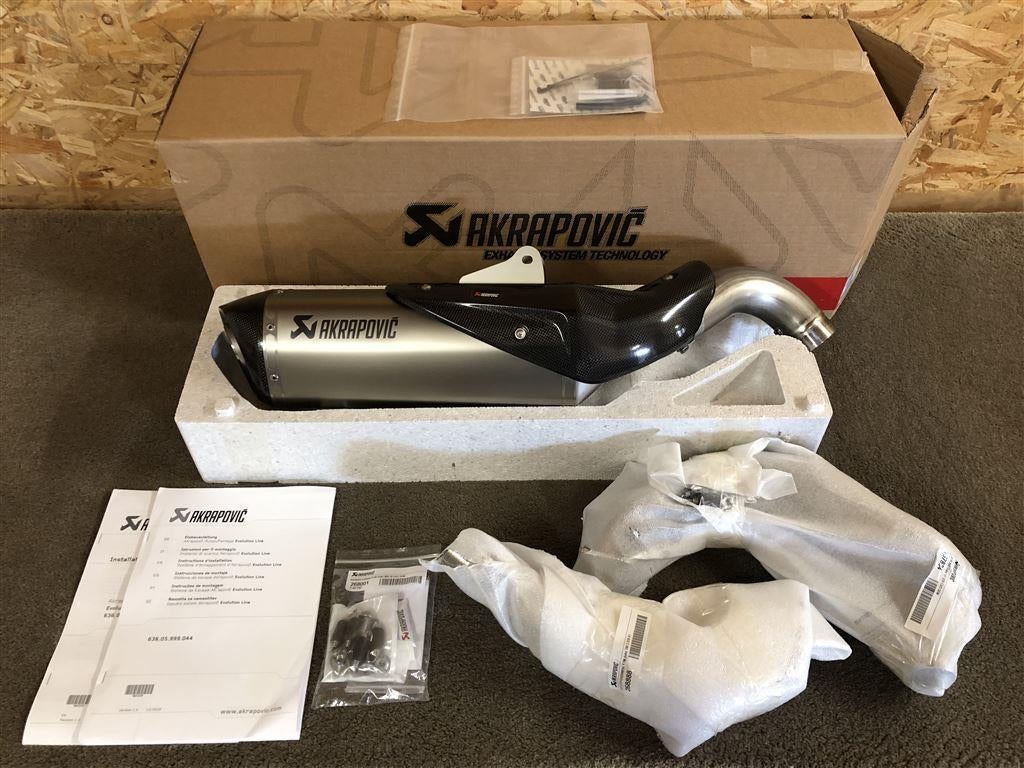 Akrapovic Kit Evolution Line uitlaatsysteem KTM 890 Duke R, Motoren, Ophalen of Verzenden, Nieuw