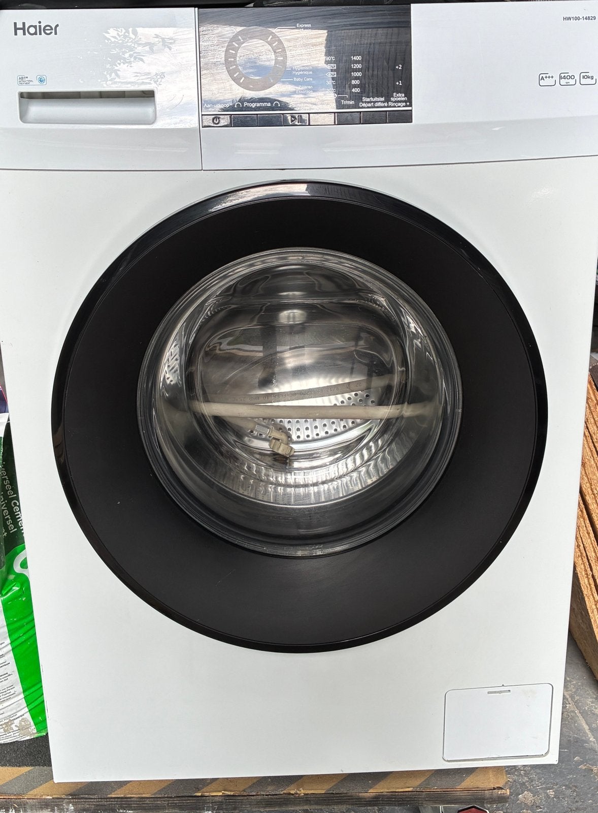 Machine a laver. Haier  HW 100-14829 A+++, Electroménager, 1200 à 1600 tours, Classe énergétique A ou plus économe, Chargeur frontal