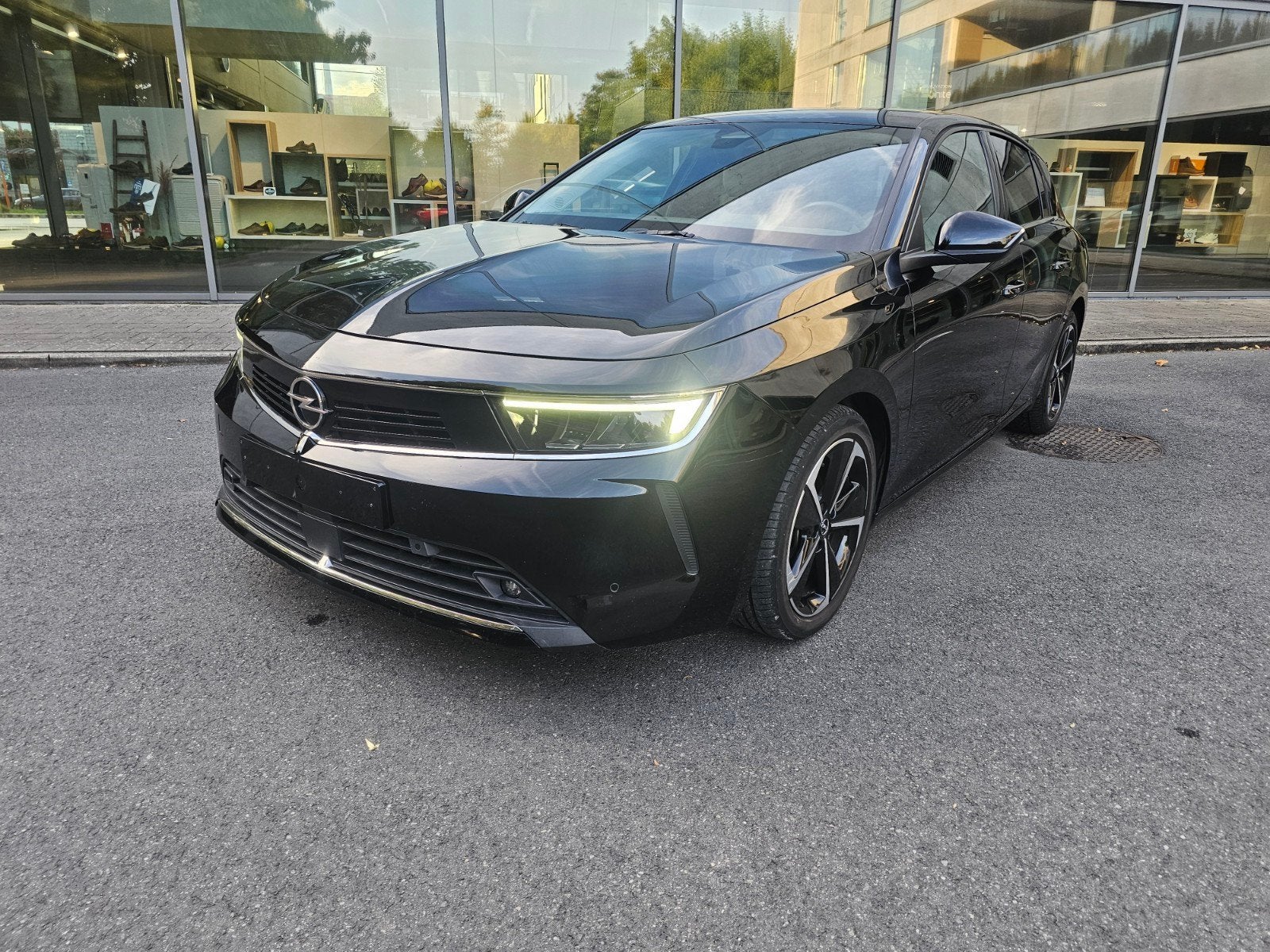 Opel Astra turbo elegance automaat, Dealer onderhouden, Euro 6, 1199 cc, Zwart