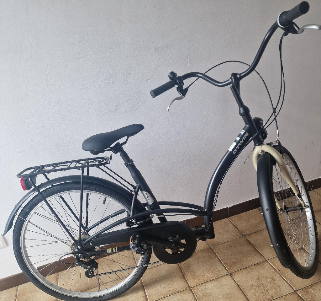 Fiets volledig in orde te koop, Fietsen en Brommers, Ophalen, Zo goed als nieuw, Overige merken, Versnellingen
