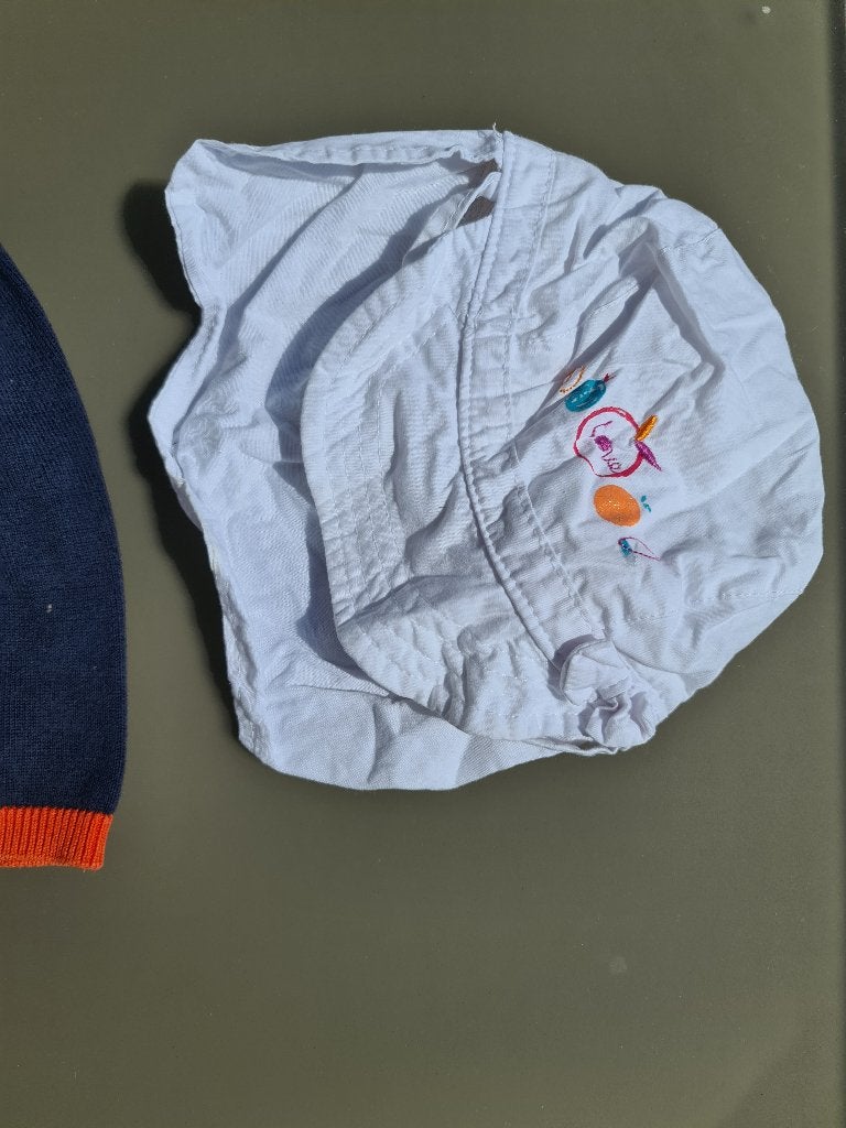 muts, hoed tegen de zon Love 74cm, Enfants & Bébés, Enlèvement, Comme neuf