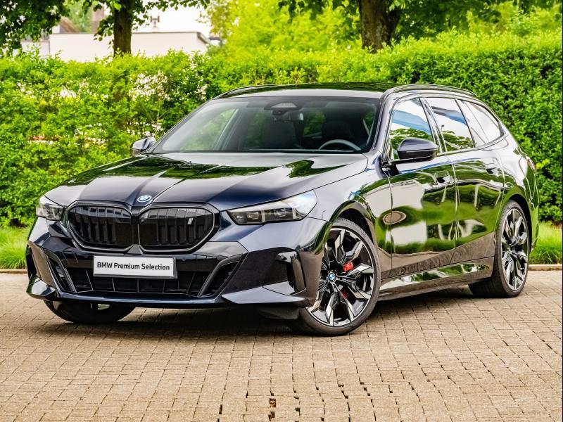 BMW i5 eDrive40 Touring/M-Sport Pro, Automaat, Zwart, 340 pk, Zwart