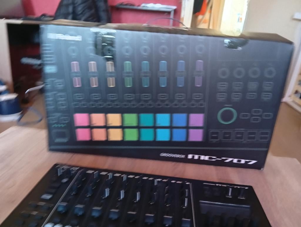 Roland mc 707 en hydrasynth asm, Ophalen, Zo goed als nieuw, Audio