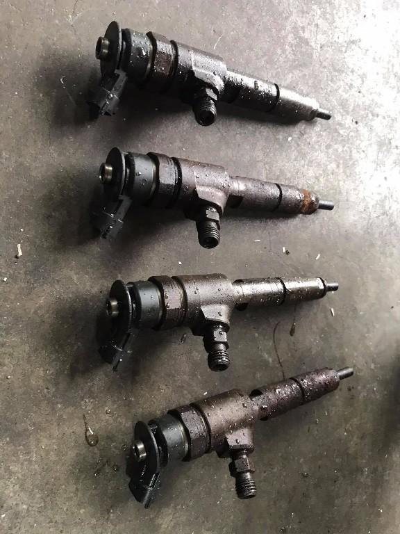 INJECTEUR Peugeot 208 I (CA / CC / CK / CL) (0445110339), Mevr. I. Hauben, Utilisé, Rue de l'Espoir 34 34
4030  GRIVEGNÉE, BE