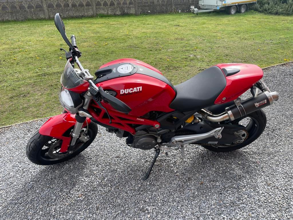 Ducati Monster 696, Motos, Motos | Ducati, Particulier, Naked bike, plus de 35 kW, 2 cylindres, Échappement sport, Manuelle, Occasion