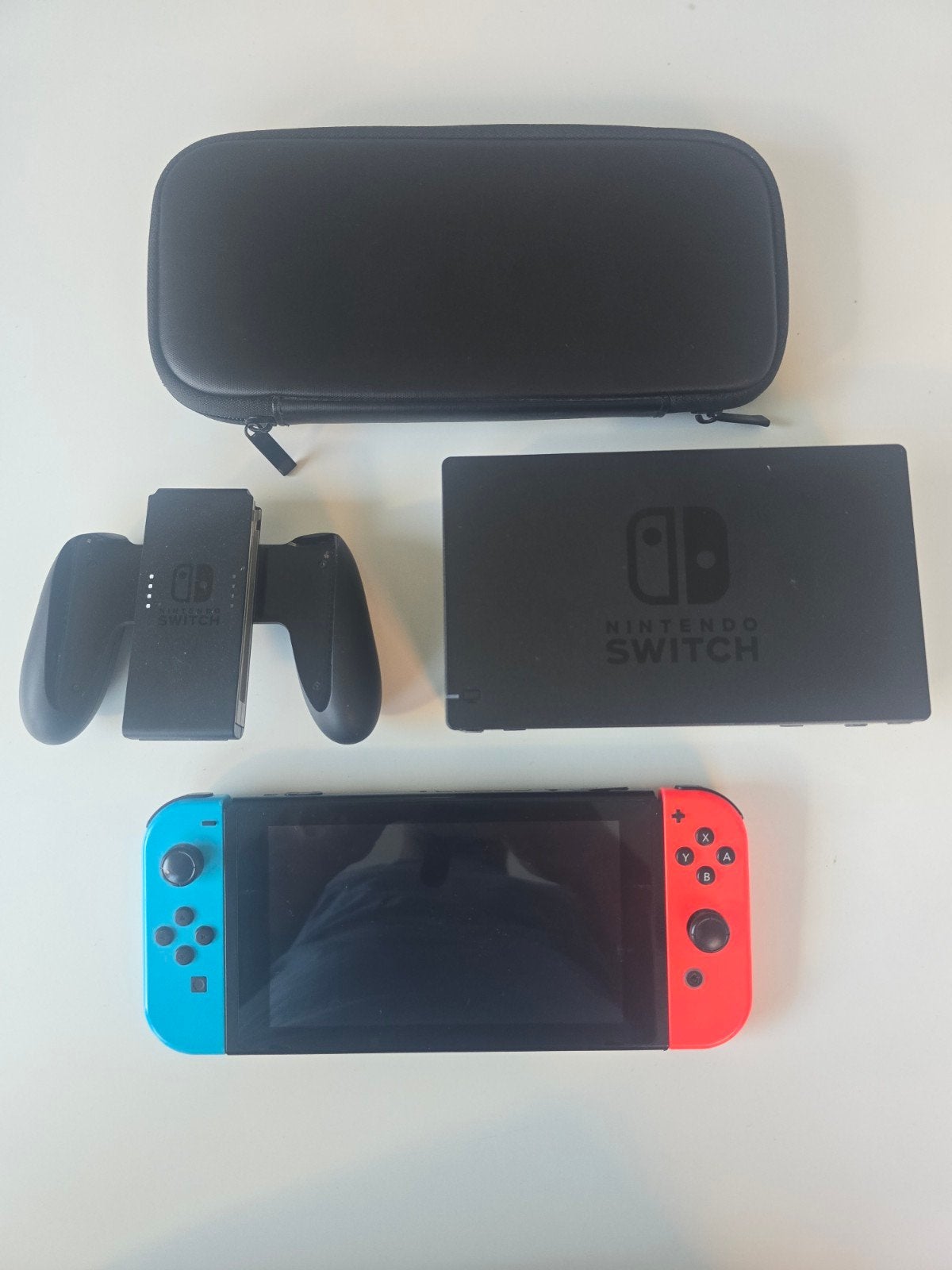 Nintendo switch + tal van games, Games en Spelcomputers, Spelcomputers | Nintendo Switch, Met games, Met 2 controllers, Ophalen of Verzenden