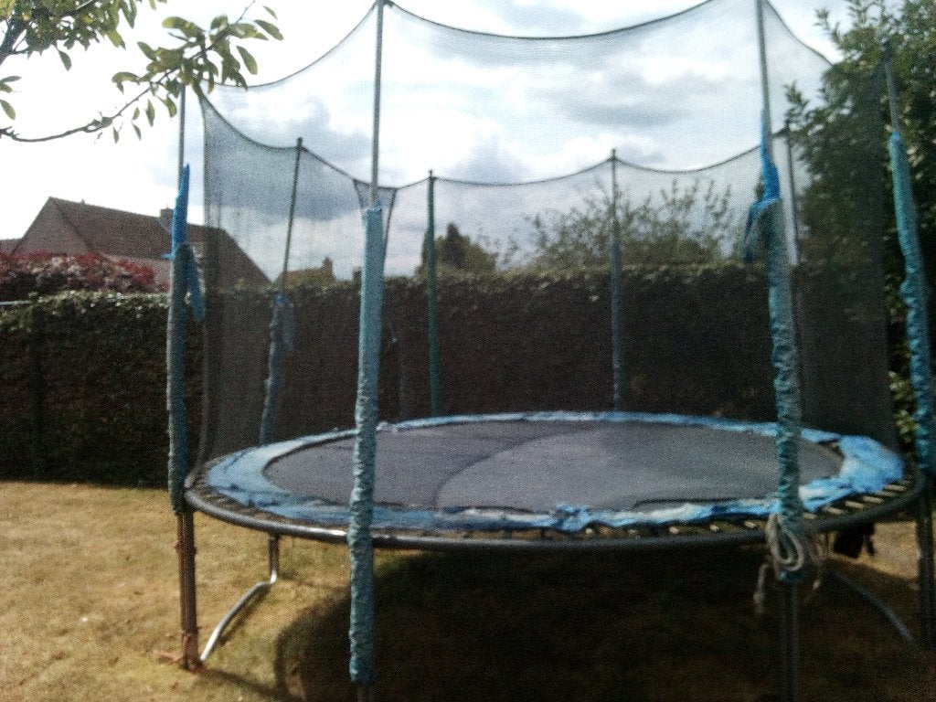 Zware trampoline Skyline, Enlèvement