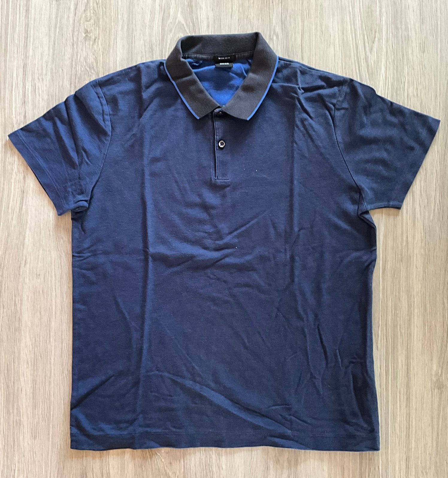 Polo Hugo Boss bleu foncé pour hommes — taille 39 (S/M), Enlèvement ou Envoi, Comme neuf, Taille 48/50 (M), Bleu