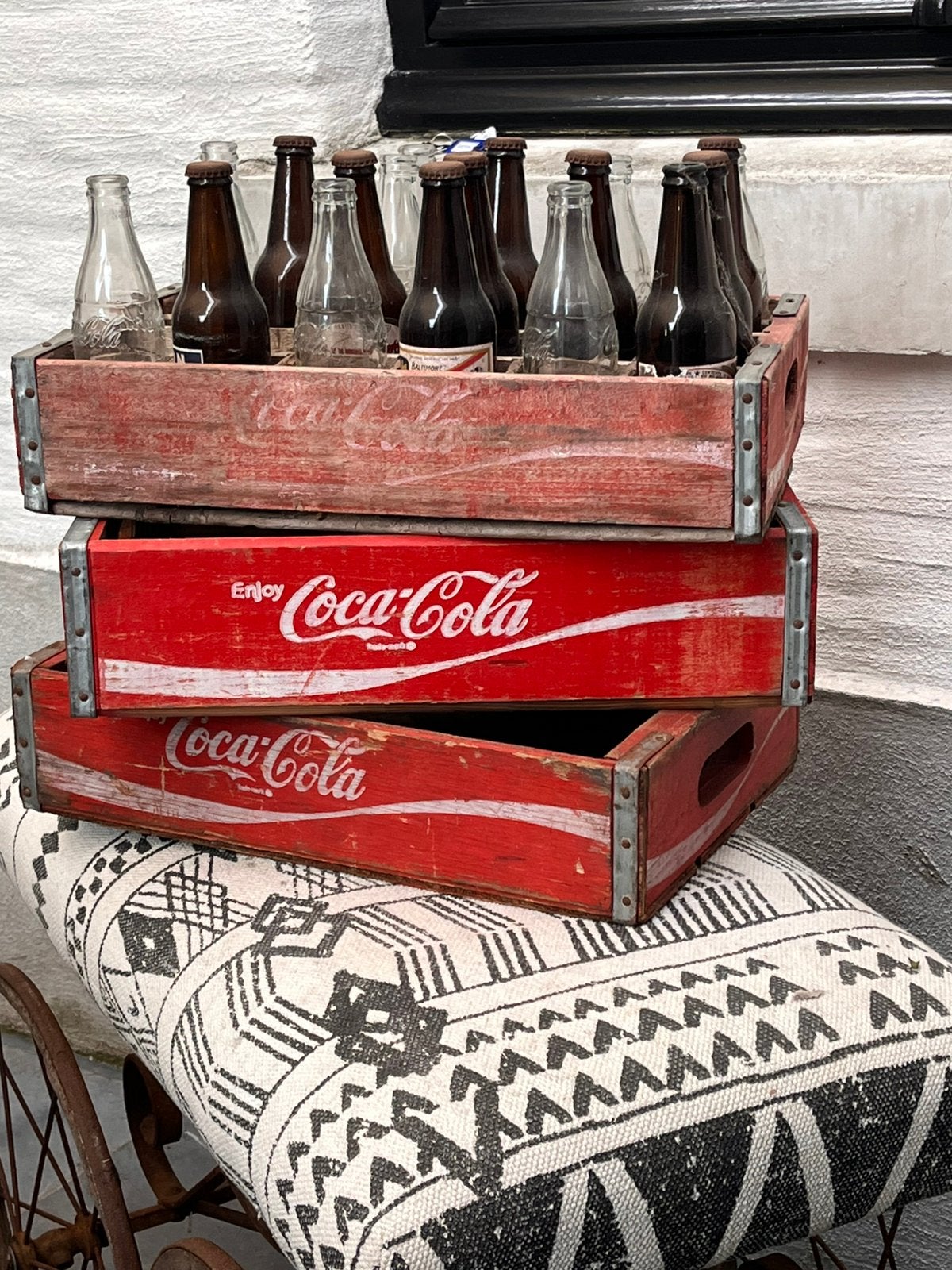 Lot Coca-Colabakken, Ophalen, Zo goed als nieuw