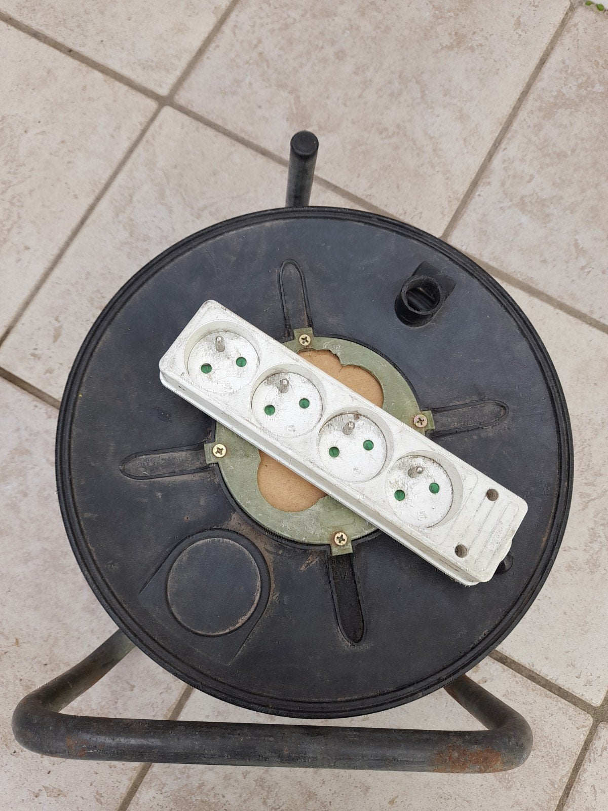 Enrouleur de câble de 50 mètres., Bricolage & Construction, Électricité & Câbles, Enlèvement