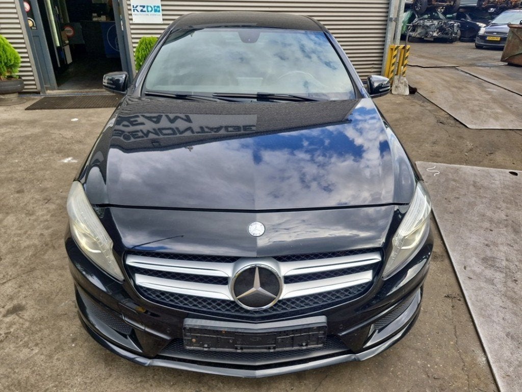 VOORRUIT Mercedes-Benz A (W176) (|A1766700100|A1766700901|), Auto-onderdelen, Gebruikt, Mercedes-Benz, Dialog.mb@mercedes-benz.com