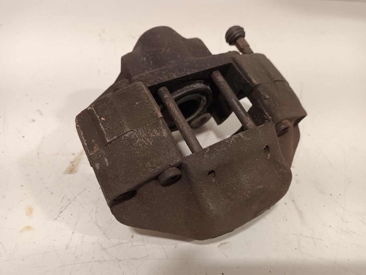 Remklauw rechts achter BMW 2500, Onderdelen@venauto.nl, Van der Ven Autorecycling B.V., Gebruikt, Ettenseweg 76, 4706 PB Roosendaal, The Netherlands