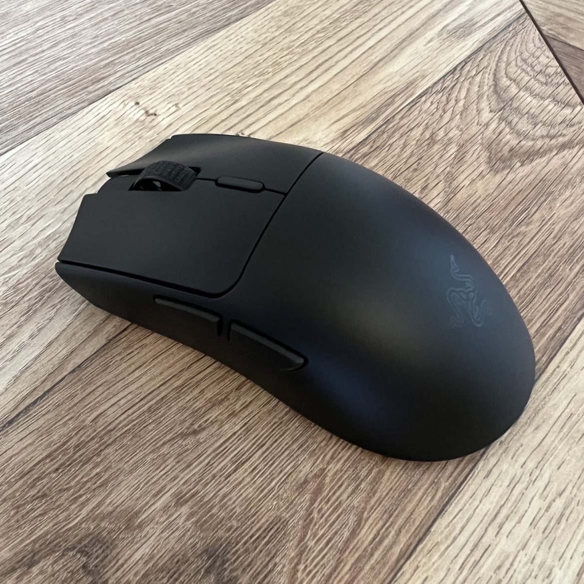 Souris Razer v3 hyperspeed avec 8 piles lithium RECHARGEABLE, Informatique & Logiciels, Souris, Enlèvement, Comme neuf, Souris