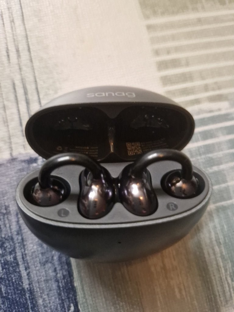 Nieuwe oplaadbare bluetooth oortjes., Telecommunicatie, Mobiele telefoons | Oordopjes, Ophalen, Nieuw, Bluetooth