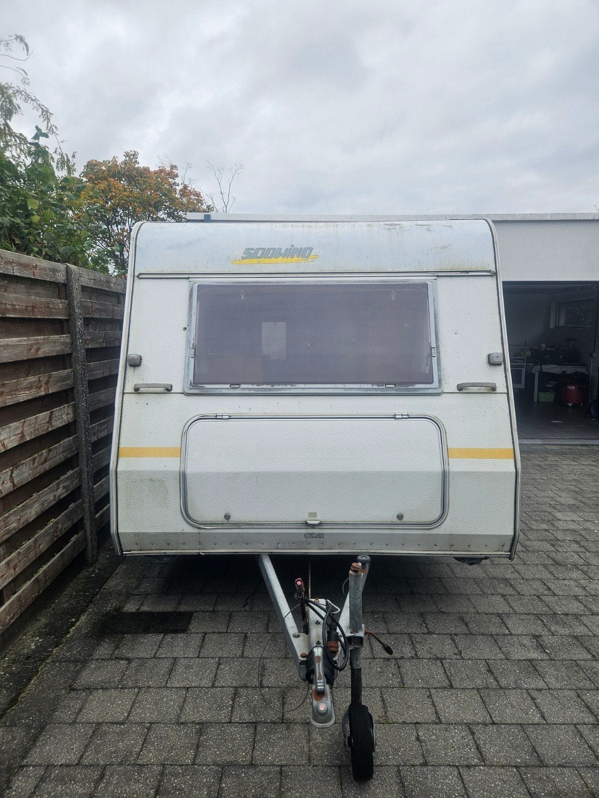 caravan knaus sudwind, Treinzit, 750 - 1000 kg, Particulier, Serviceluik