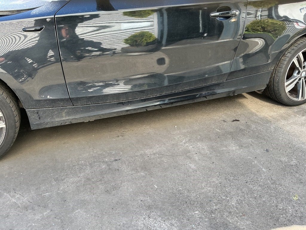 SIDESKIRT LINKS BMW 1 serie (E82) (|51777046347|), Gebruikt, Links, BMW, Petuelring 130
80809  München, DE