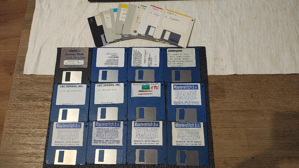 Meistergram 900XLC diskettes Masterstitch BV, Enlèvement ou Envoi, Utilisé, Broderies à la machine, Pièce ou Accessoires